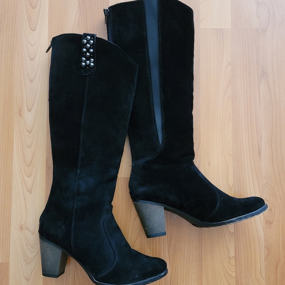 Women's Sz 7.5 M Black Suede Look Material Mid calf Boots Fashion Heeled Pull on - Picture 10 of 12